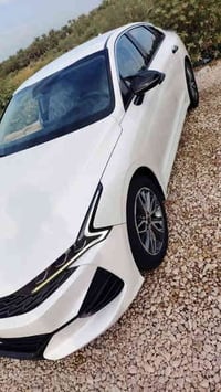 كي5 فايف  سياره بيه قطعه تبديل جاملغ موديل 2023 مكفوله بانزين سعر 180و...