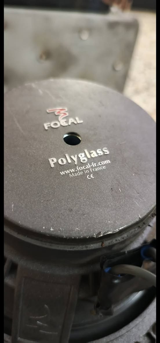 سستم سماعات مكون من
GBL 270W عدد 2
BOSS350 W عدد 2
Focal 350 w عدد 2 
للاستفسار لاتصال 
***********
