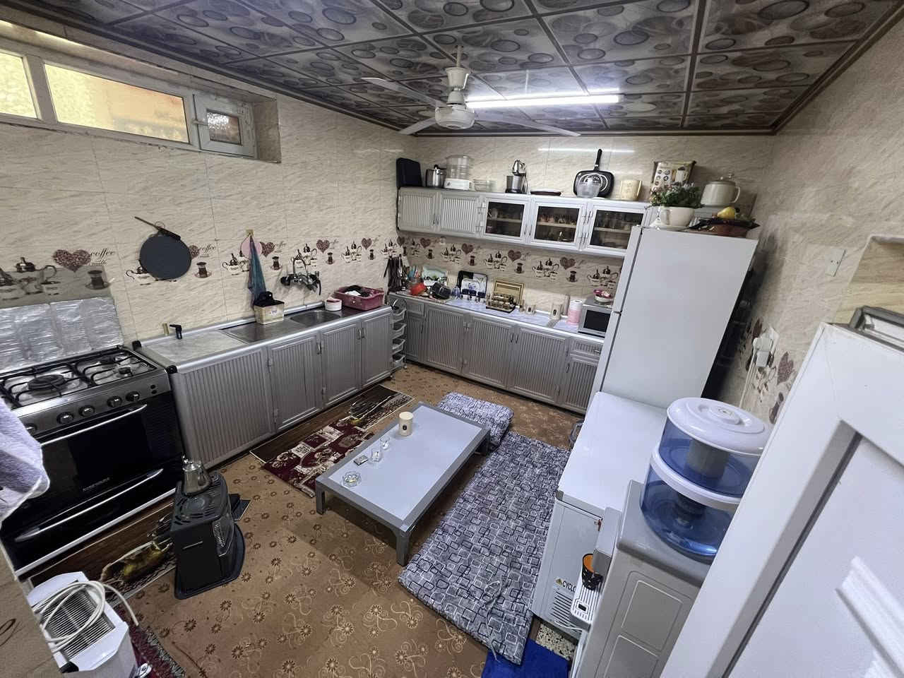 السلام عليكم 
بيت للبيع قرب دورة الرسالة بفرع اهل الخظراوات اول فرع على يسار الناظر
المساحة 100 بالسند واقع 108 مربع 
سند طابو الايمن تحويل مباشر من الشرعي
الطابق الاول استقبال+غرفة واحدة+مطبخ +مشتملات 
الطابق الثاني 3غرف نوم +حمامات 
البيت شرقي ومسقف 
وسقوف ثانوية وسيراميك مثل ما موضح بالصور
للاستفسار:***********
