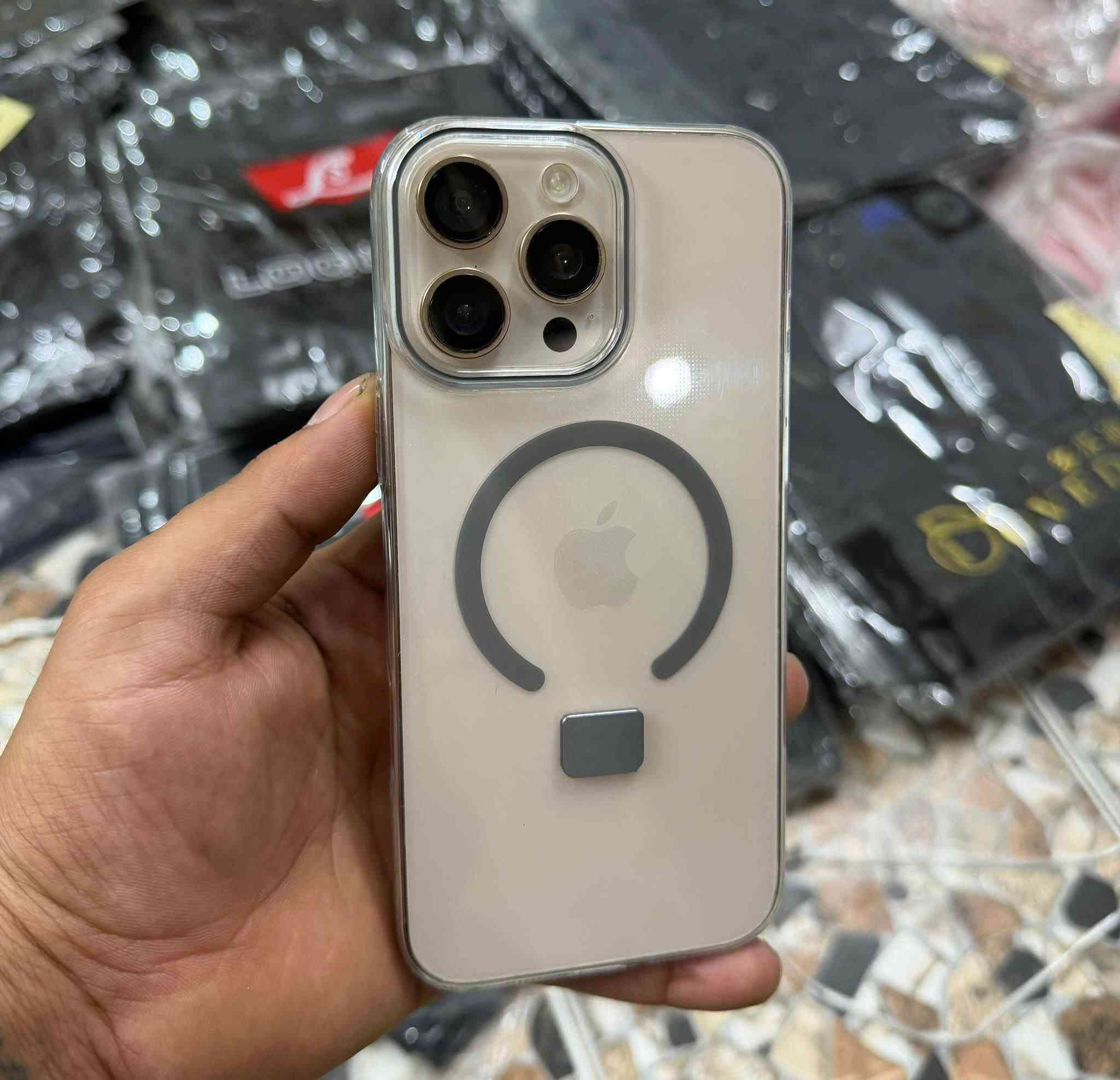 ايفون 16 برو ماكس
الاجهاز مثل ما واضح بل صوره 

مبدل فقط شاشه الباقي بلادي 

بطاريه 89🔋ذاكره 256 

سعر الاجهاز ب830 بي مجال شي قليل 

الاستفسار عنواني بغداد جسر ديالى القديم 

رقمي ***********
