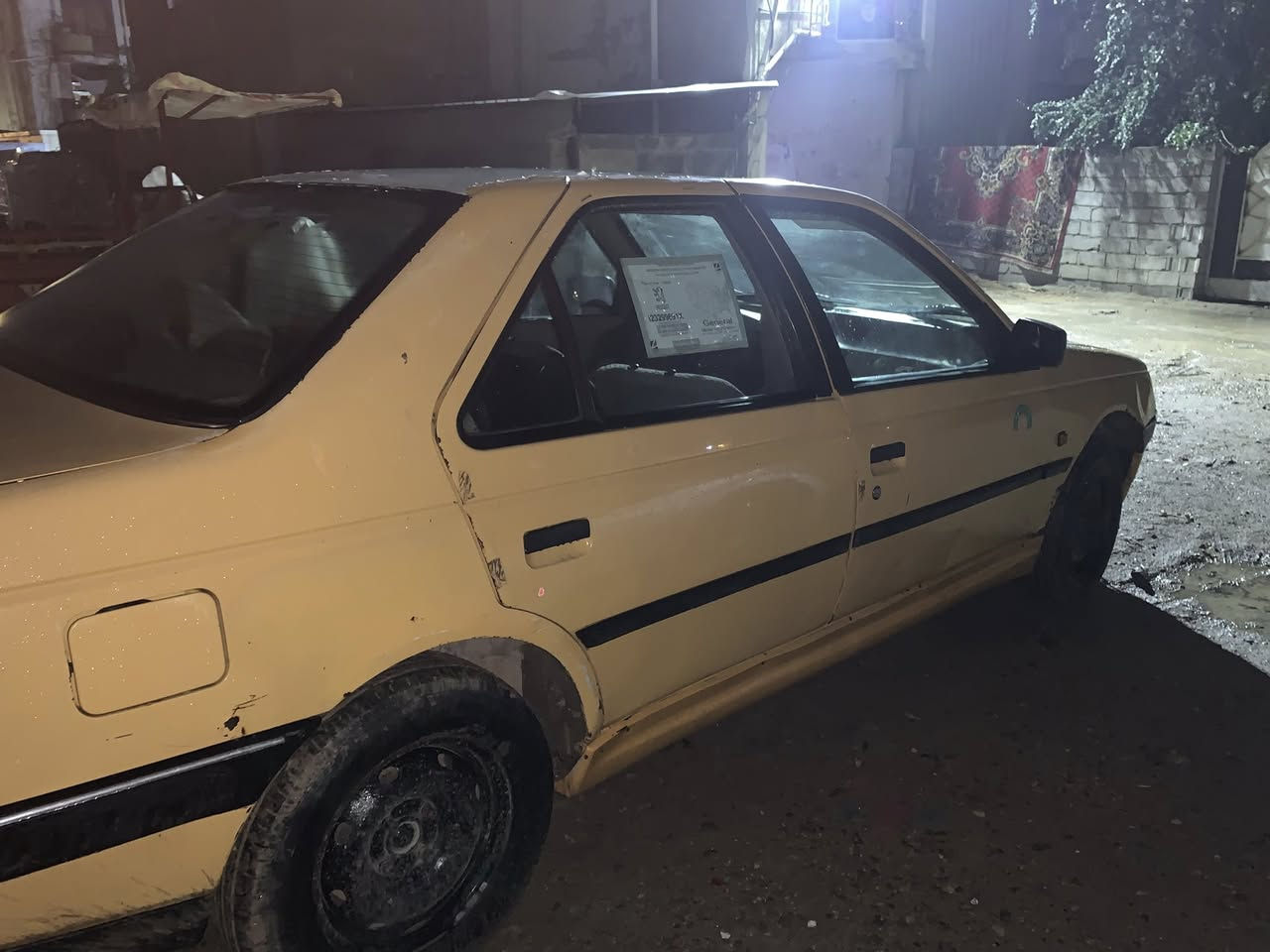 بيجو 405 جي لكس ابيع بدون راعي   كهربايات كله شغال تبريد شغال جام يصعد وينزل
مكينه خير من الله  بس بيها خيط بخار نقوصاتها بسيطه شباجً و قفل جنطه  ابيع بدون راعي ١٣وبيها مجال بسيط 
مكاني بغداد  بالمحموديه اتكفل سرقه وعشاير***********
