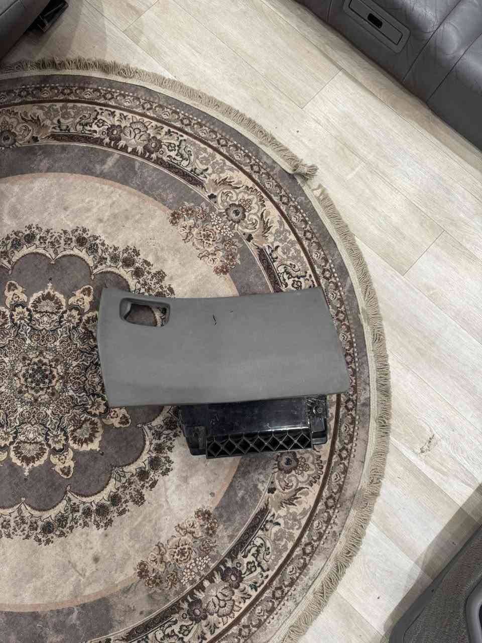 السلام عليكم
غرفة خفاش رصاصي  كشناتها كهرباء شغالة كلها

بطاينها نظيفة لا كسر ولا فطر 

جكمجة وقفلها موجود

سفايف رصاصي موجود

المكان-بغداد السيدية

واتساب فقط

***********
