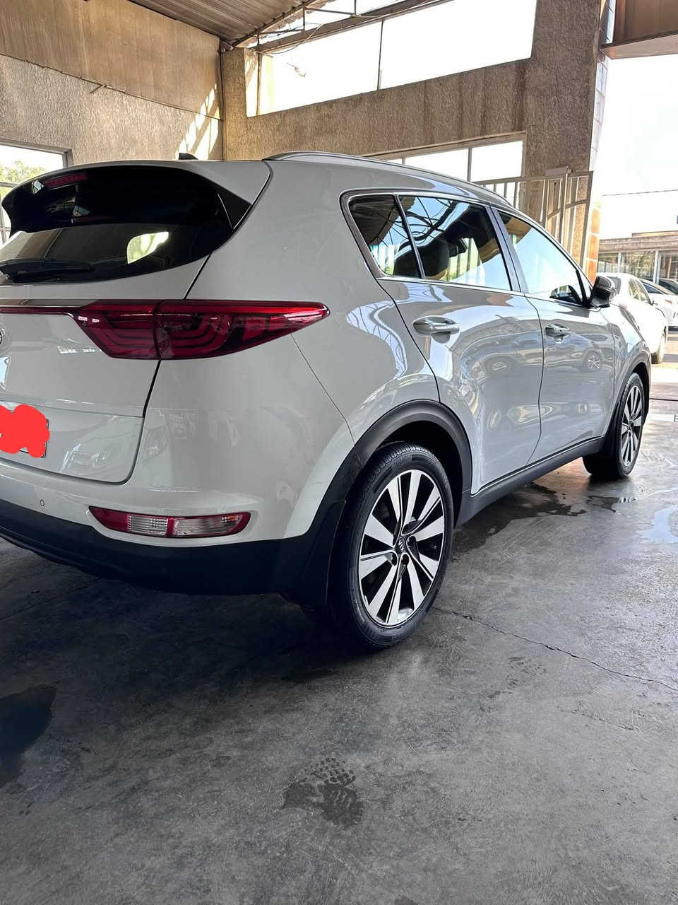 سبورتج موديل ٢٠١٩ خليجي
رقم بغداد
 السياره جاهزه من كل النواحي مكينه كير تبريد تخم تاير صدر حداديه كل جاهز رقم بغداد موصفات  مكفوله من صبغ بيهة بارد خمس
 مكينه ٢٠٠٠ دوش   تحكم ستيرن اشاير بل مري مري شفط 
حساسات امامي خلفي كأمره خلفية
 جلد داخل مخمل قطعتين تبريد 
شراي يراسل سعرها187 وبيهة مجال
 بيع او مراوس سيارة ناصي حسب القناعة ***********
