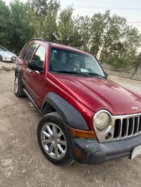 جيب ليبرتي 2007   حجم المكينة 3.7  v6  مكينة گير كفالة   مكفولة من الض...