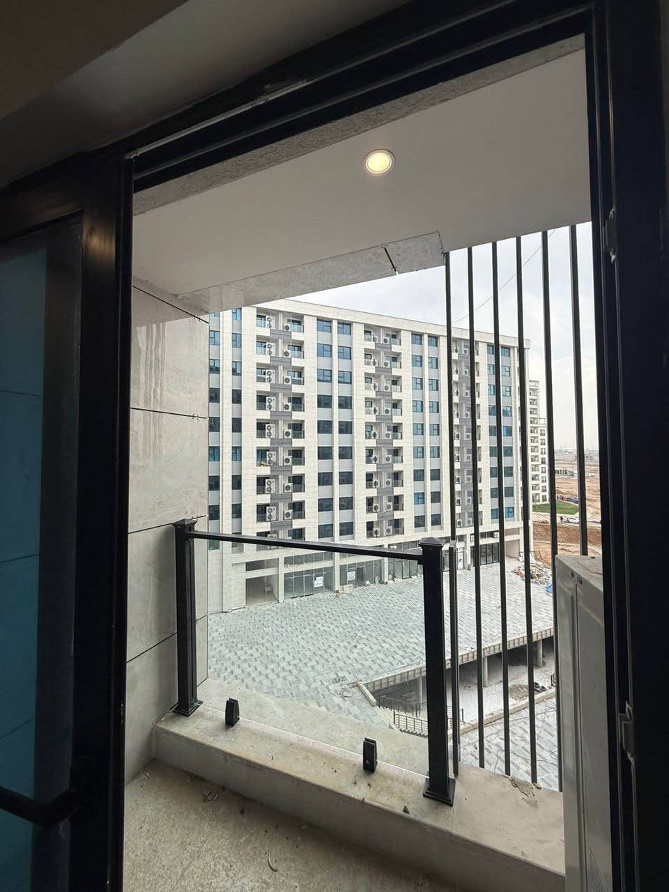 شقة ستوديو للبيع في مجمع فلوريا ستي 
يتكون من 
مساحة(65)متر
غرفة و صالة 
مطبخ مجهز كامل 
صحيات 
قسم مرجان بلازا 
بنضام نقدي 
سعر كلش مناسب 
للمزيد من المعلومات عن الشقة اتواصل ويا الأرقام التالية واتساب /زيدان 
***********
*********** أربيل, العراق
