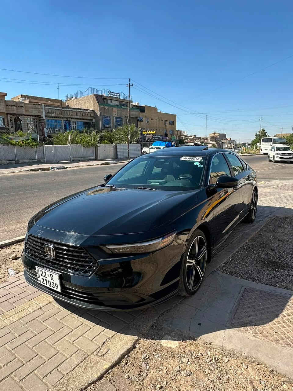 السلام عليكم للبيع هوندا اكورد 2024 حادثه باب خلفي طخه بسيطه وع حطته الباب + جاملغ امامي مصبوغ ب امريكا بدوون ايرباك وسونار موجود سياره جديده مابيه برغي نقص ماشيه 103miسعره 172 وبيه مجال قليل ***********
