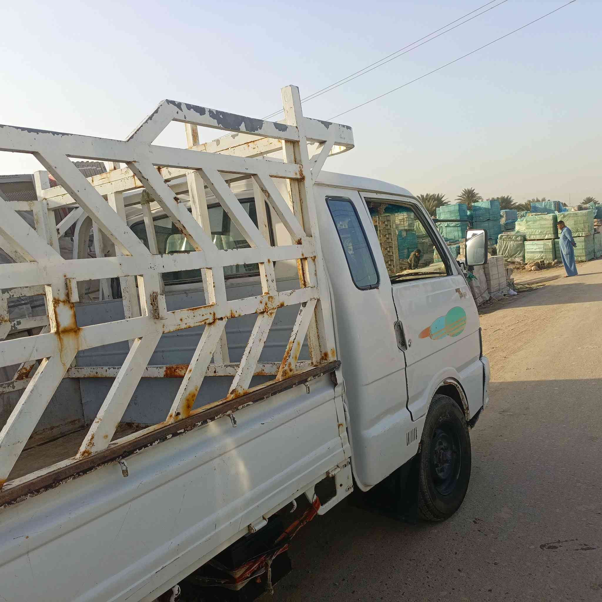 السلام عليكم سياره البيع موديل 94العنوان بابل القاسم مكينه جديده الرقم ***********
