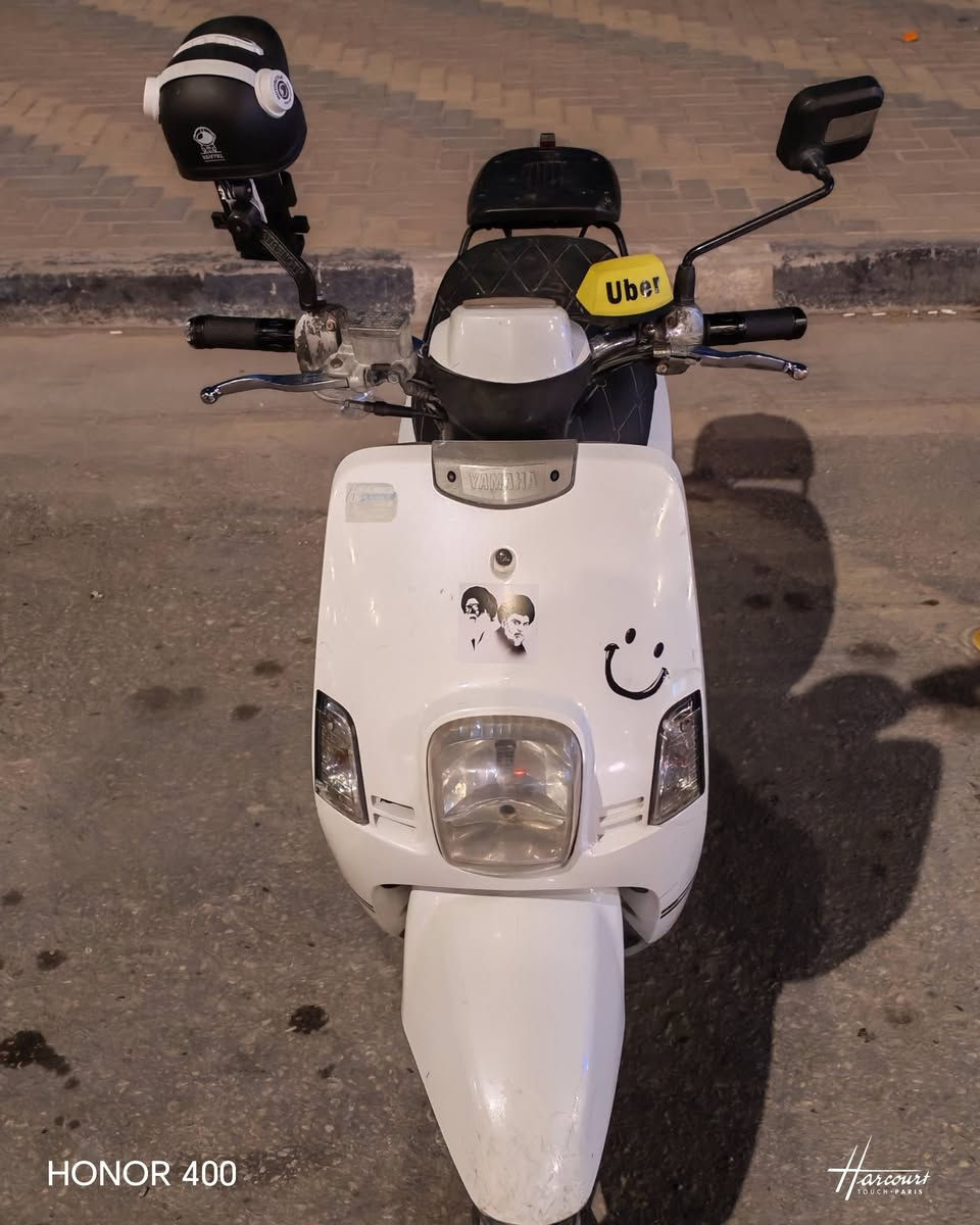 السلام عليكم دراجه للبيع بوليسي نظيفه مقفوله السعر 600 وبيها مجال الرقم ***********
