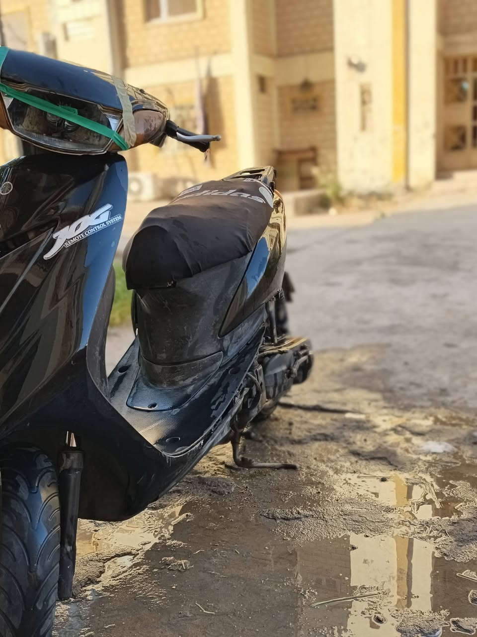 سلام عليكم
دراجة عصفورين للبيع 
الدراجة نكرة سلف
ما مفتوحة,,, 
الدراجة ما تعبانه بعدها بحيلهةو كل نقص ما بيهة فقط نقص واحد وهوة الايت الامامي بس وشغلته كلش سهلة 
الدراجة مرتبة ونضافة وكله بلادي ببلادي

ملاحظة
التيب انه مخليه هيج يعني باختصار كلشي ما بيهة

الدراجة سعرهة 500وبيهة مجال 
الاستفسار فقط واتساب ***********
ما اجاوب ماسنچر...
