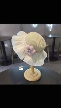 قبعة مع جنطة • 12 قطعة • مخازن الشعب