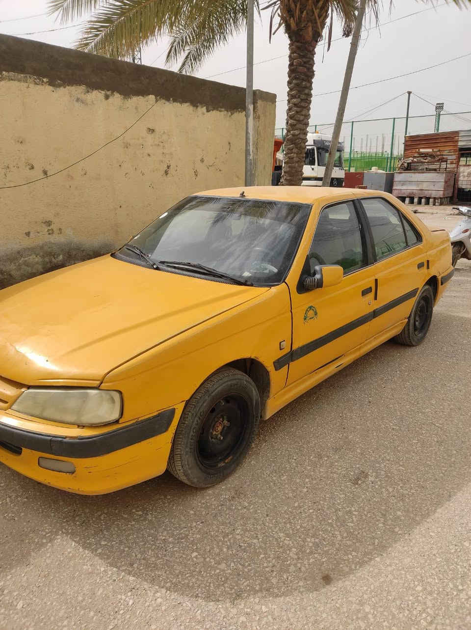 السلام عليكم مكلف بالنشر سياره للبيع بيجو بارس موديل 12 رقم بغداد المالك في السماوه السعر ب 25 ورقه  قابل التفاوض الشراي تواصل وياي على هذا الرقم بي واتساب ***********
