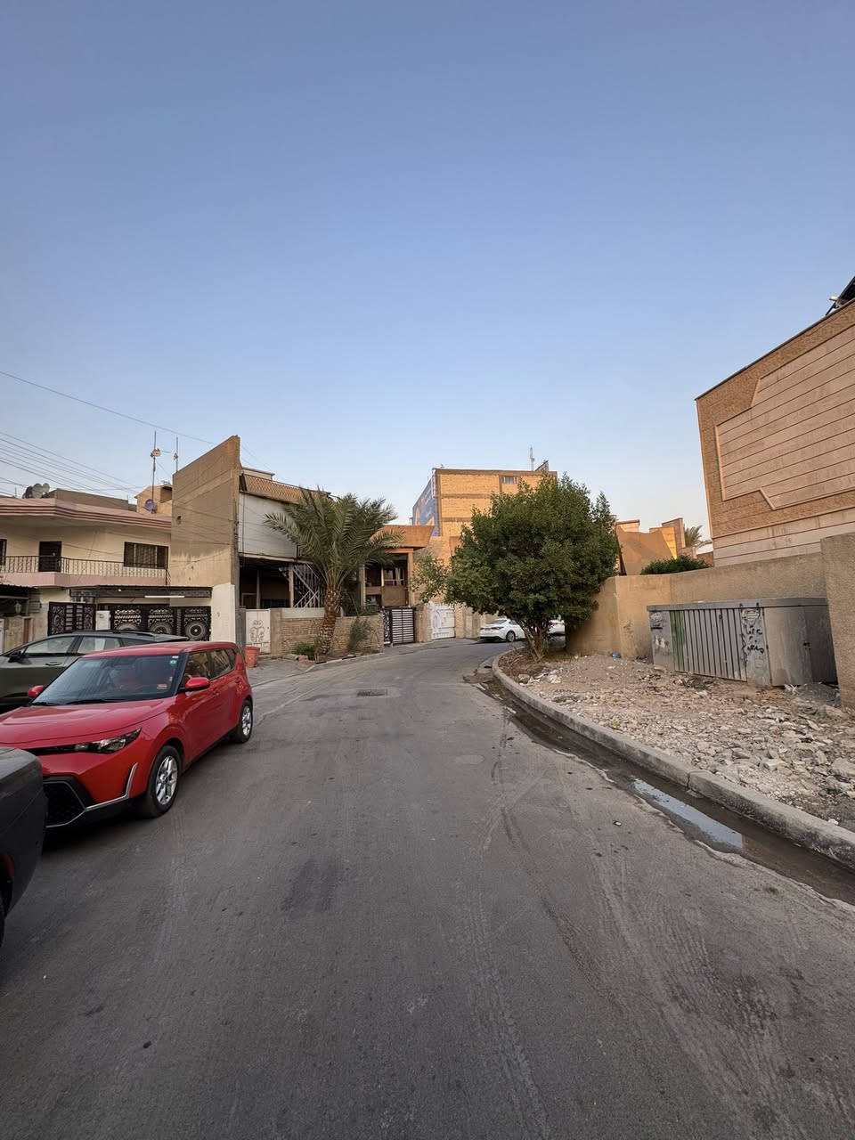 قطعه ارض للبيع 🧿
الموقع : شارع فلسطين محله 502 
المساحه الكليه /                225 متر 
الواجه :                               9 متر 
نزال :                                   25 متر 
‎♦️جميع اسعارنا قابلة للتفاوض 
‎♦️نعمل لخدمة المتابعين 
‎♦️عندك دار للبيع او للأيجار تحب تخلي تحت ادارتنة اتصل بينة 
‎#للأستفسار_ومعرفة_الاسعار_يرجى_المراسلة
‎واتساب_او_الاتصال 📱***********
***********📱
الجبل للوساطه العقاريه 
‎مستعدون  لعرض   عقاراتكم ولتسهيل عليكم البيع بالسرعة الممكنة ويفضل من المالك الشرعي للعقار   حصرا لتكون المصداقية مع المشتري حصرا... مع التقدير.
