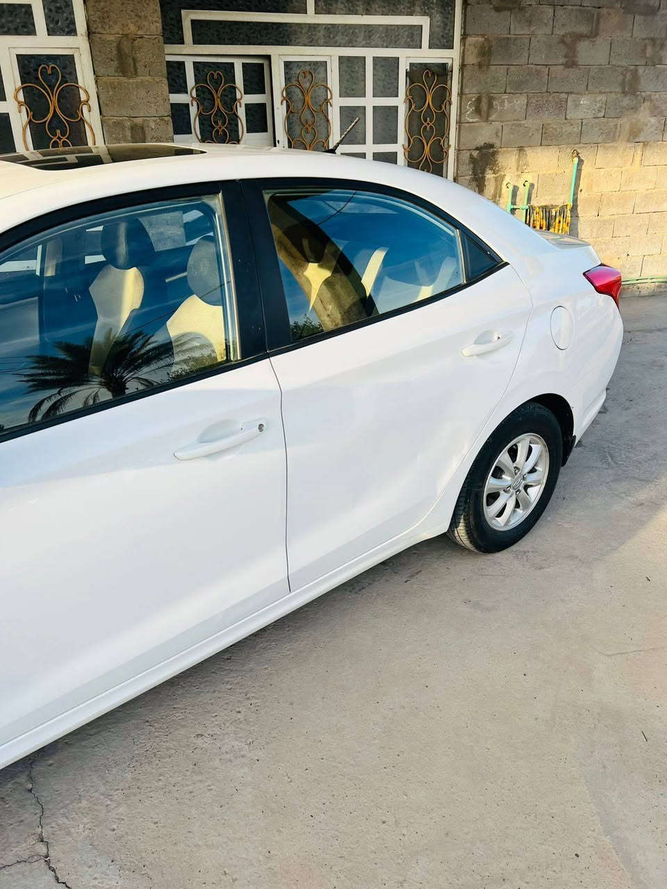 هوندا رنا  موديل 2020  تبريد وتدفئا شغالات وتخم تاير جديد باسم اخويه محرك 1500 شاشه  اوتو  فتحه بيها جاملغ ونص البنيد بدون دواخل والطخه معمره بدون صبغ وشوف العين احسن  مكاني التاجي او السيديه  السعر 95 $ وبيها مجال للطيبين  والاتصال على الرقم ***********
***********
