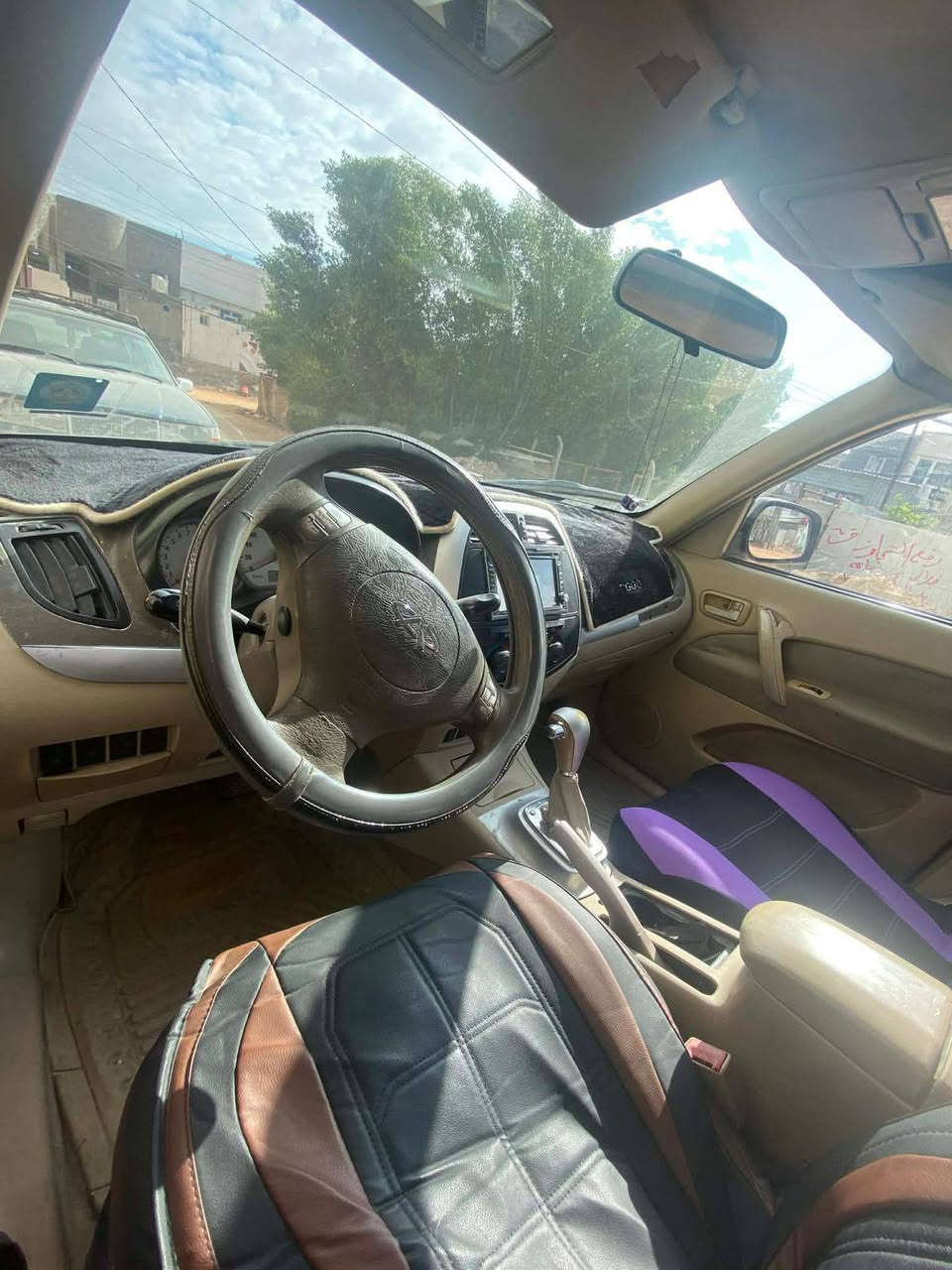 تيكو موديل 2011 كير ميكانيكي 
بيهة خيط بخار الكير بحالة جيدة 
تخم تاير جديد باتري جديد حدادية بحالة جيدة 
رقم انكليزي بابل سنوية لل29 بأسمي 
بيهة 3 قطع صبغ حادثهة الجاملغ الامامي جهة السايق اللغد بي سحب  
 ما بيهة جامة فتحة السقف  مكان السيارة نجف*********** النجف, العراق
