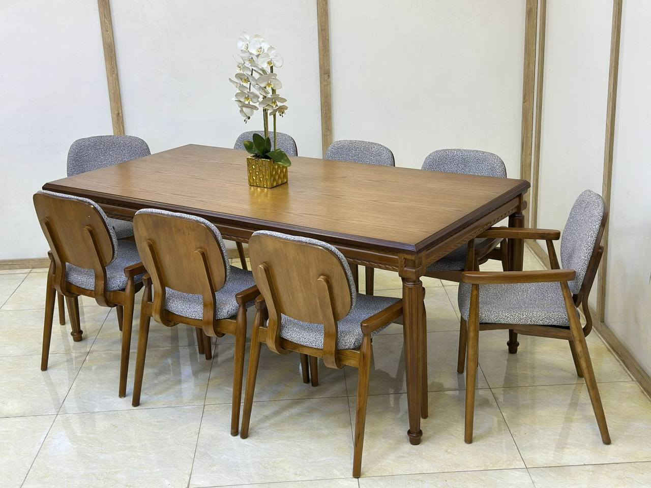 مجموعة متنوعة من طاولات الطعام الفخمة ✨
-طاولة طعام ذات حجم كبير
-8 كراسي ذات تصميم فخم ومميز
-ألوان وتصاميم متنوعة
السعر: 955,000 دينار عراقي 🇮🇶
التوصيل: 
بغداد مجاني
المحافظات 10


**إذا كنت صاحب هذا الإعلان وتريد حذفه لأي سبب، رجاءا أرسل رسالة إلى الدعم الفني**