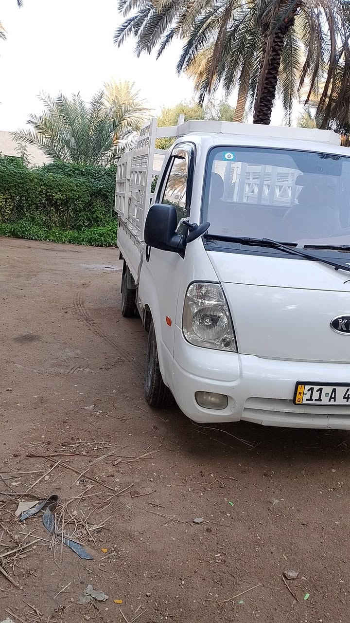 السلام عليكم كيا حمل للبيع موديل 2008 السياره مصبوغه عام مكينه 3000 ستاركس و تخم تاير جديد ودوشمه جديده والسعر 85 وبيه مجال العنوان كربلاء المقدسة  للاستفسار***********
