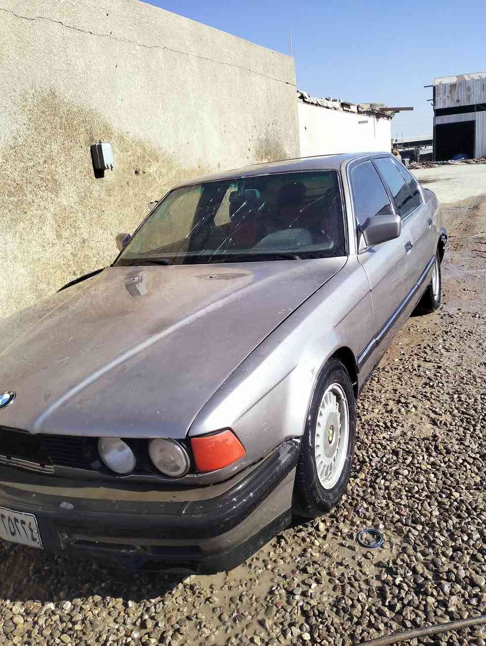 السلام عليكم735BMW الخير من الله دواخ الحلوه الحداديه حلوه نظيفه بدون تحويل السياره راعيها ماندلا سنويه عاج سعر 23 بيها مجال عنوان بصره*********** ولكم راوس
