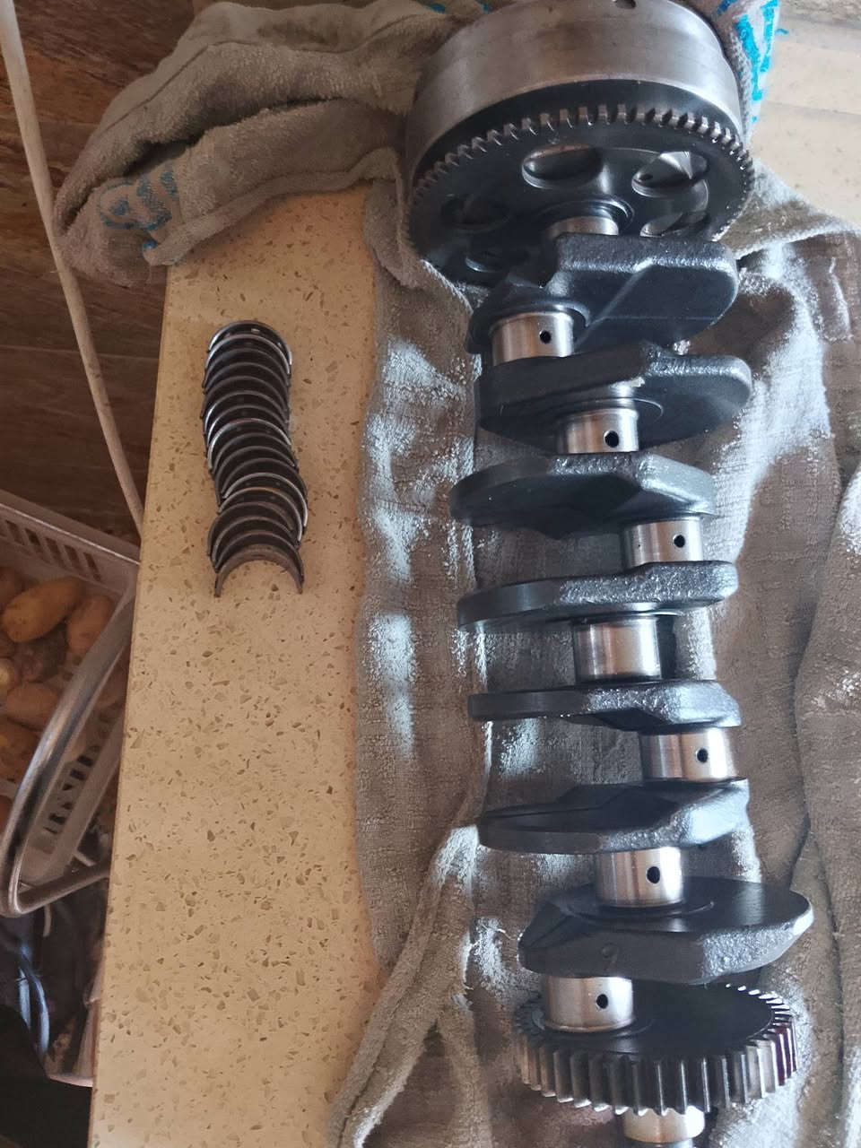 سلام عليكم حبايب كرنك كامل جديد ستندر بلادي ولا كصه كبل جيب وشد مال كاوسكي 636موديل 4جديد بعده وتحدك إذا جبت كرنك ستندر وجديد سعر اتصل ***********
