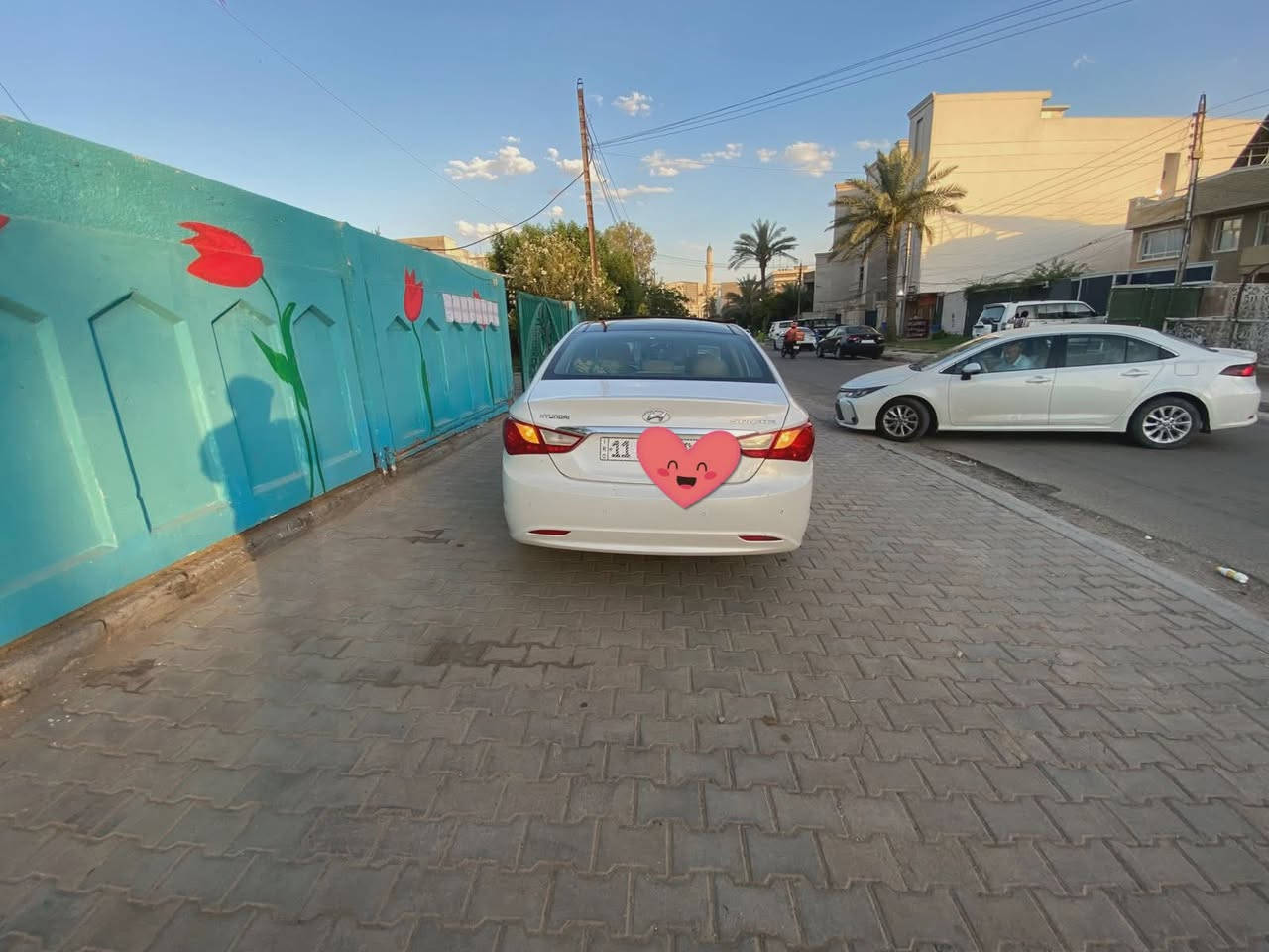 يالله سلام وعليكم
مرخصه الادمن  
هونداي سوناته ✅
خليجي ✅
مكينه 2400✅
 مو بصمه ❌
موديل 2011✅
لون أبيض ✅
 تبريد خير من الله ✅
فتحه بنوراما✅
كهربائيات كشن سايق مري ✅
كير فول✅
محرك فول✅
صدر فول✅
حداديه فول✅
بيها اربع قطع صبغ بدون دواخل مرفق الكم بل منشور ❌
مكان سياره بغداد ✅
رقم بغداد إنكليزي ✅
تحويل ثاني يوم ✅
السعر 100 وبيها مجال حك جيه 
الاستفسار والاتصال على رقم ***********
