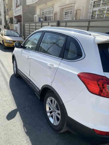 السلام عليكم تيكو فايف للبيع موديل ٢٠١٥  مكانه بغداد 
محرك ٢٠٠٠ السياره بيها صبغ بابين صفحة السائق اثره ضربه خفيفه بدون دواخل سعرها ٨٣ هاذ رقمي او التواصل خاص ***********
