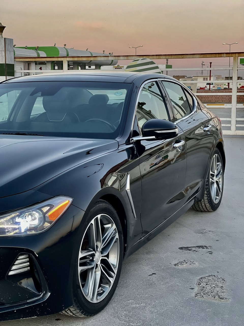 السلام عليكم
للبيع جنسزز G70

السعر 165$

رقم اربيل باسمي

حادثه الجاملغ الخلفي بجم كبس (صور الحادث ناشرهن)

المواصفات السياره برستيج يعني تجي فول  مواصفات 

1- فتحة 

2- كشنات كهرباء السائق والراكب

3- رادار أمامي جانبي خلفي ٢٦٠ درجه 

4- شفتات بالستيرن

5- بريك تلقائي + تحذيرات صوتيه

6- تدفئة مرايا جانبية

7- كشنات أمامية تدفئة تبريد 

8- بصمه و 4 ابواب بصمه  

9- دبل جام بلادي

10- حساسات خلفية + أمامية

12- مري جانبية قلاب عند الرجوع للخلف + نقاط عمياء

13- هاند بريك بصمه + اوتو هولد

14- خاصية الصعود المريح للكشن + خزن ميموري للكشن

15- نظام صوت ليكسيكون 17 سماعة

16- علامة جينيسيس ضوئية عند الاقتراب 

17- أنظمة قيادة نورمل وايكو وسبورت و سبورت بلس

18- ستيرن كهرباء

19- كير 8 نمر 

ملاحظة السياره احلى من الصور و البجم كبس  السيارة ماشية 79ميل

مكان السيارة حلة 

السياره جاهزه كير وتبريد وحداديه

رقم الهاتف ***********
