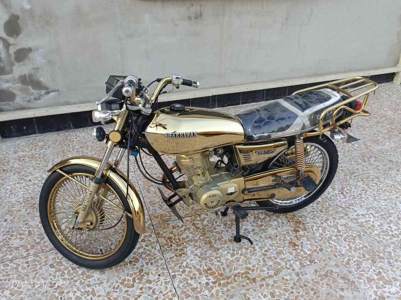 ماطور للبيع محرك ما مفتوح السعر400 وبي مجال مكاني الايسر 
***********
