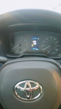 يالله سلام عليكم من رخصه الدمن المحترم للبيع  كورلا مديل 2024 رقم ديال...