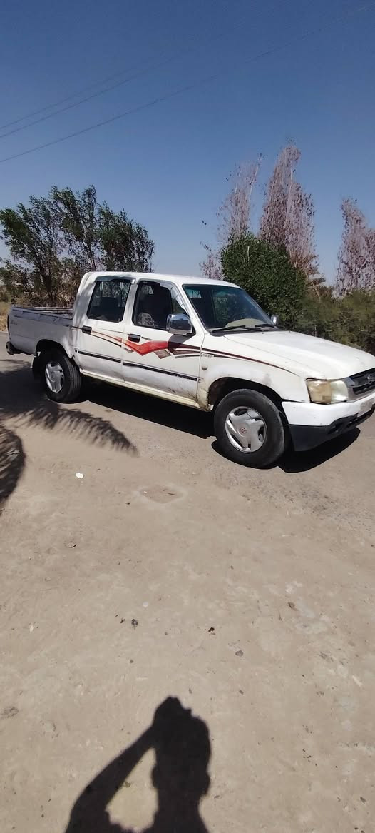 السلا عليكم
للبيع دير موديل ٢٠٠٦ نظيفه جاهزة كهربائيات تخم تاير محرك مكفول بيهة رقم بس  ما اتعهد بالمداور للاستفسار الاتصال على ***********
