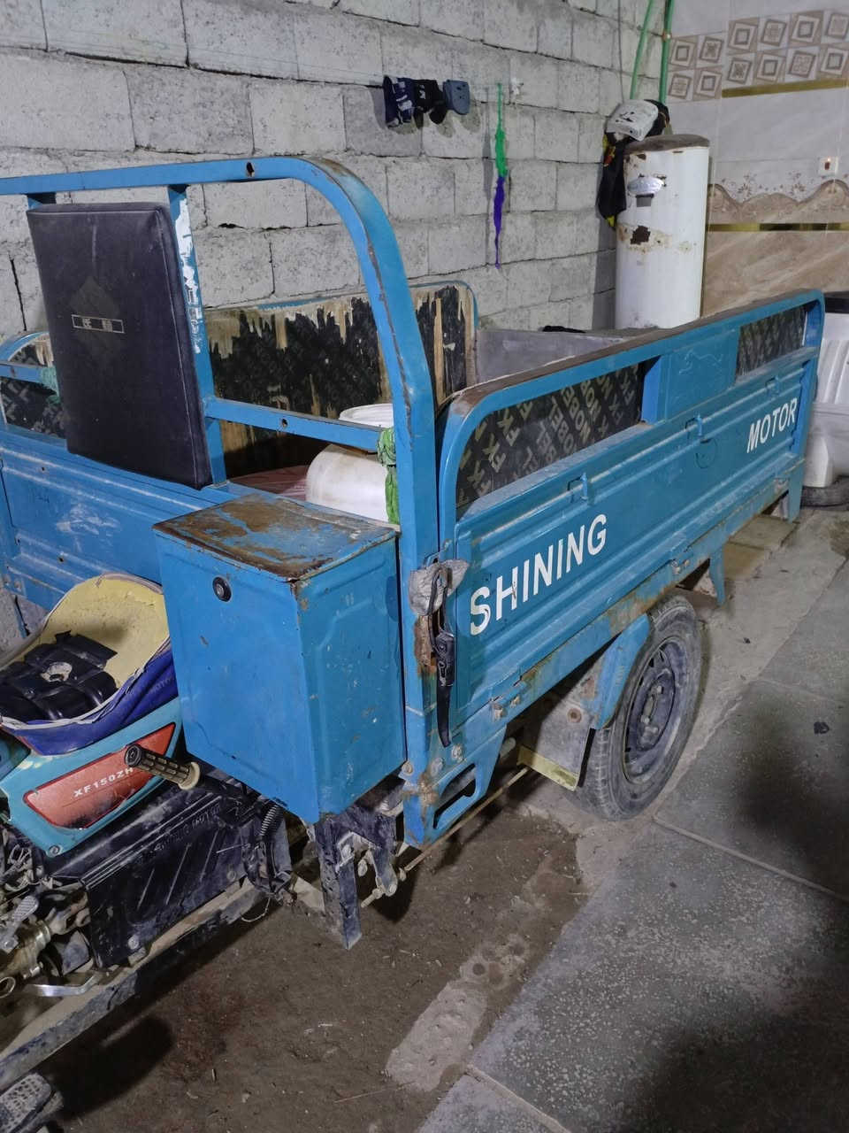 ستوته للبيع موديل 2020 عوزهه باتري وگير بوكس ستوته مكفوله لا دعمه ولا صبغ مكينه ما مفتوحه فقط كلجات مبدله بيهه السعر 1600المكان بغداد الحسينيه المعامل شارع التيوتات متواجد بس على الاتصال ماكو خاص الرقم ***********
