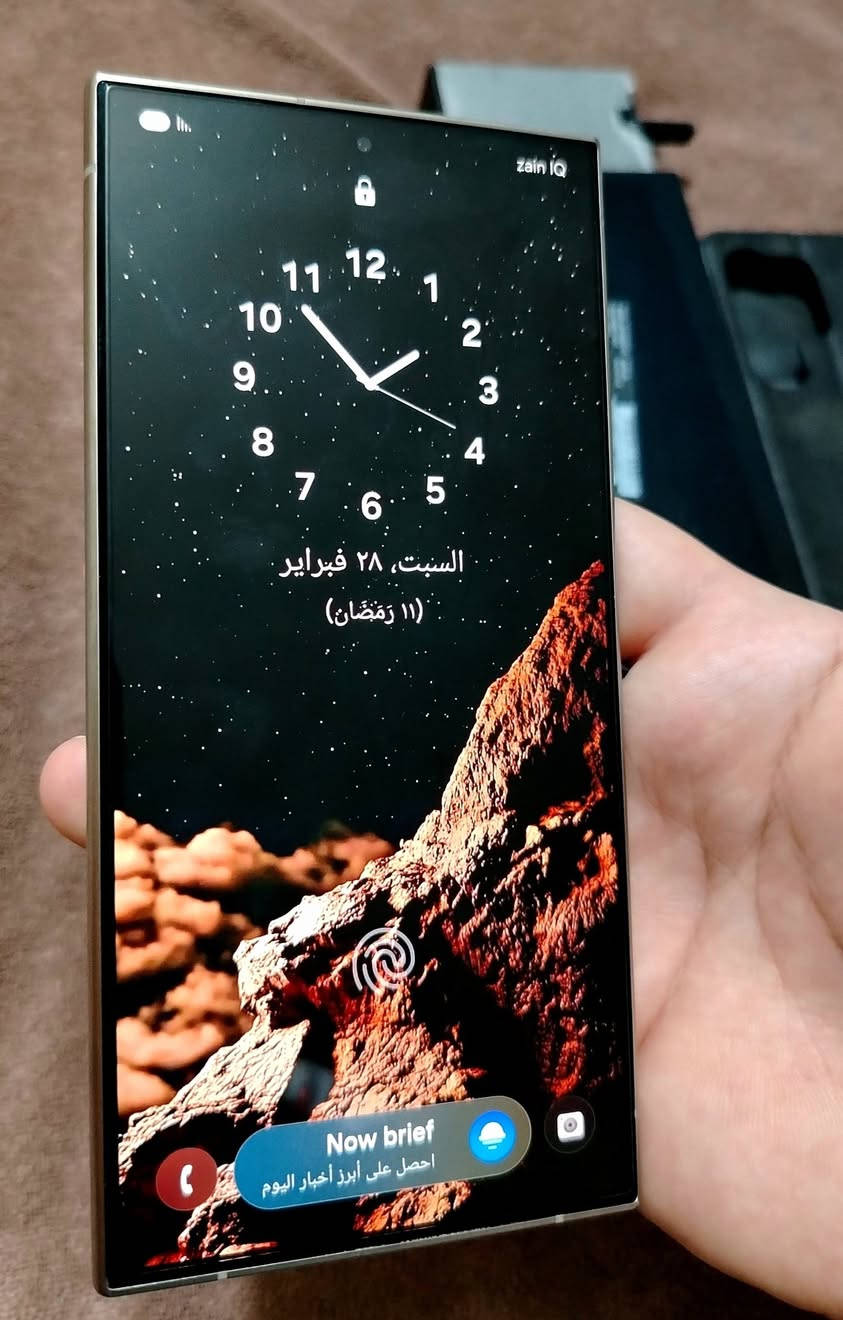 السلام عليكم للبيع فقط s24الترا جديد مستخدم ايام نضافه100000 بل 100 شرق اوسط ذاكره256غراضه كامله لون تيتانيوم ويا شاحن اصلي اخذته 35 وحماية عدسات اصليه ياقوت ام 15 ولاصق شاشه اصلي وفلاتر سماعه وكفر جلد اصلي ابو المحفضه وكفر دفتري جلد الجهاز تاخذه مني وتترحملي وشرط تاخذه من باب بيتي والك ضمان مدى الحياه السعر قفل بدون عمله925 الشراي يتصل*********** مكاني بغداد واسف عالاطاله ❤️
