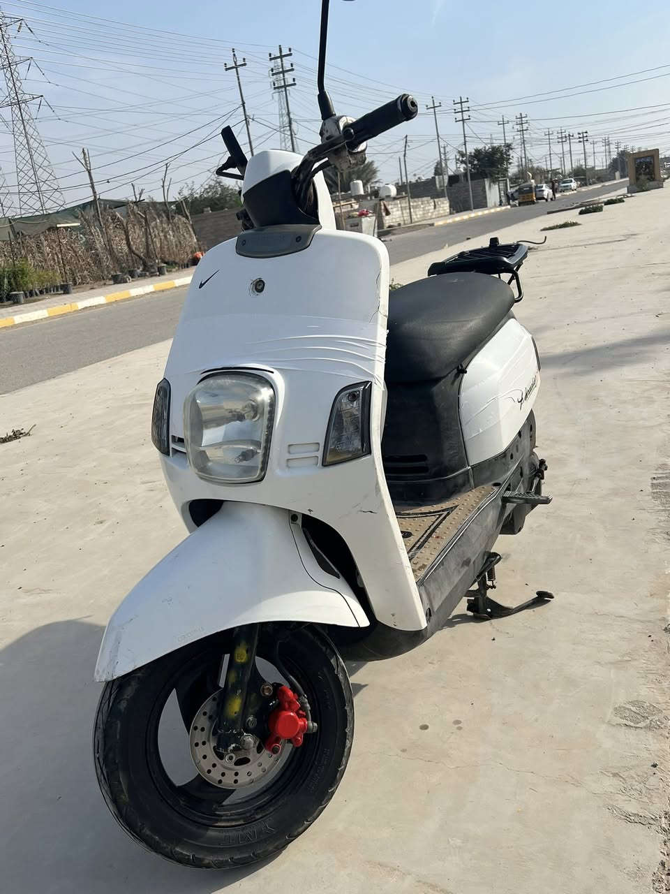 سلام عليكم دراجه بوليس للبيع كامله مكمله أي نقص مابيه نكره سلف وهندر
ختم واحد ويه المكينه كهربائيات كله شغاله 
السعر 625 وبيه مجال مكاني بعقوبه التحرير 
***********
