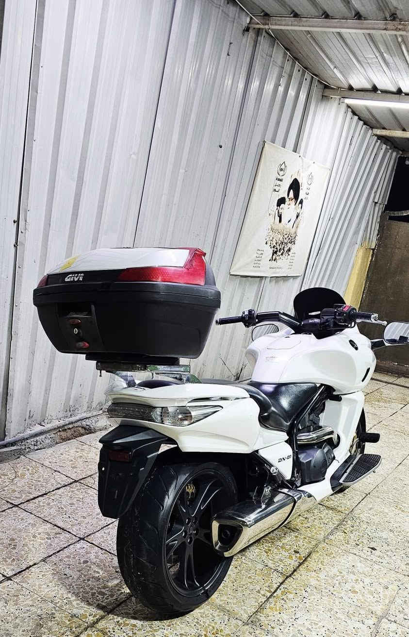 السلام عليكم HONDA DN_01 للبيع للاستفسار ***********

