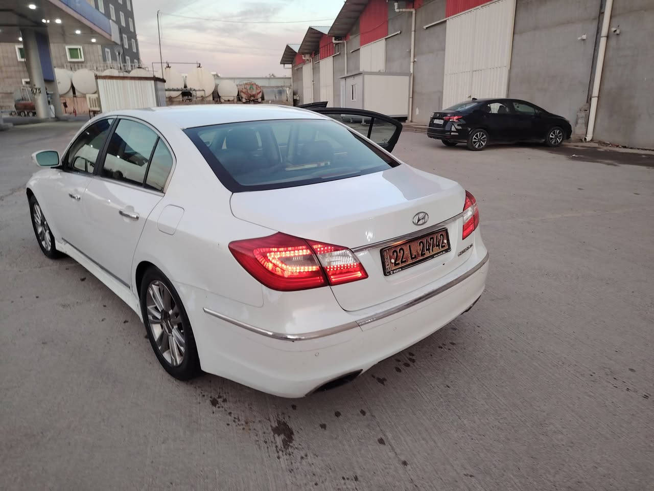 مرحبا اخوان جنزز ١٣ خليجي محرك ٣٨٠٠ تنفس طبيعي فوول مواصفات صبغ ربع بنيد وجاملغ وباب صبغ كلير رقم أربيل الجديد سنوية لغاية ٢٨ موجودة في أربيل بسعر ١١٣ وترهم مراوس مع رقم شمالي للمعلومات الاتصال على الرقم ***********
