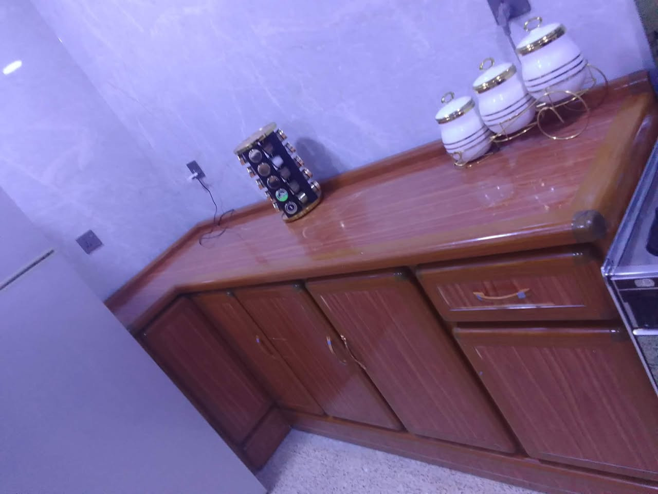 مرحبا عدنا ثلاجه كاونتر للبيع
***********
