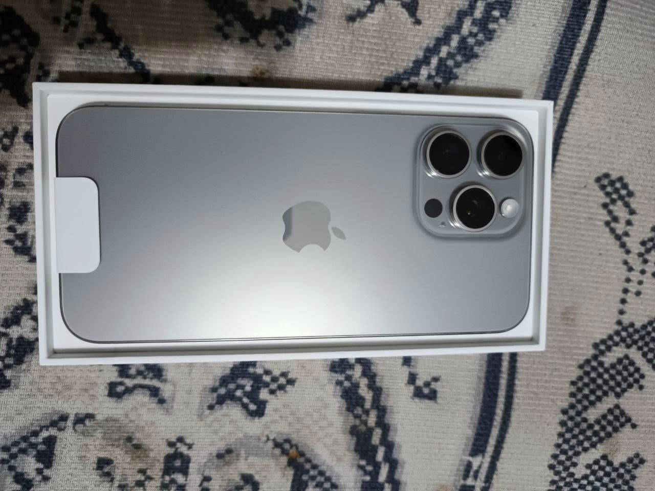 سلام عليكم ايفون 15برو ماكس 256 بطاريه 94مشحون قليل شرق اوسط ماستر كامل ملحقاته الاصليه نضافته 100 خيل مال زلغ ما بي وتر بروف غير داخل صيانه مكفول من كلشي  اي خلل مابي مشروط  المكان نجف مشخاب  السعر خاص 
***********
