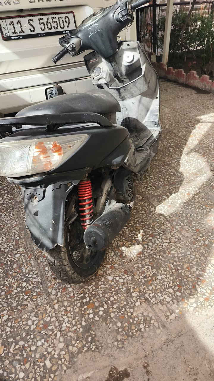 السلام عليكم سكنس فحل دراجة خرسة وكفراته كله كامله عداد سرعه كهربائيات شغالة دراجه ملحه فول وختم واحد ويا لمكينه دراجه نكره باي وقت نقصها بس سلف سعر الدراجه 350 وبيها مجال مكاني بغداد الشعب رقمي ***********
