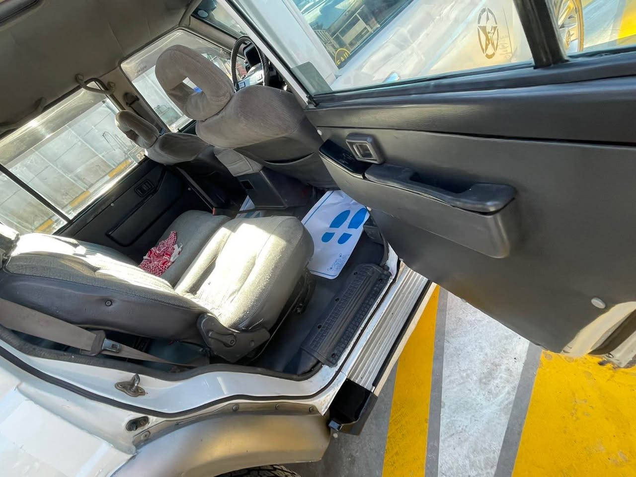 نيسان باترول ١٩٩١ ارمي بلا ستيك سليماني خرامه به شه رت كيرو مه كينه ي بيلاد جوار تايه لوك ته بريت سارد و كه رم بي ته قه و ره قه  ده بل اكسل به شه رت جركه و كه لايه ك ببره سه ياره كه مالي دوسته سعري٥٦ كه ميك معامه له *********** السليمانية, العراق
