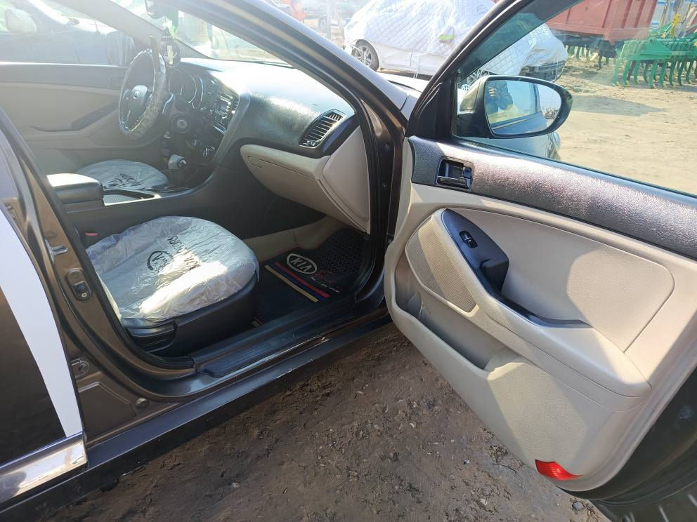 كي اوبتيما خليجي موديل 14 بيه 4 قطع كلير مكفوله من الحادث رقم اربيل سنويه نافذه بل 24 محرك 2400مكفول تخم تاير تبريد مكفول مكاني واسط الزبيديه سعره 120 وبيه مجال ***********
