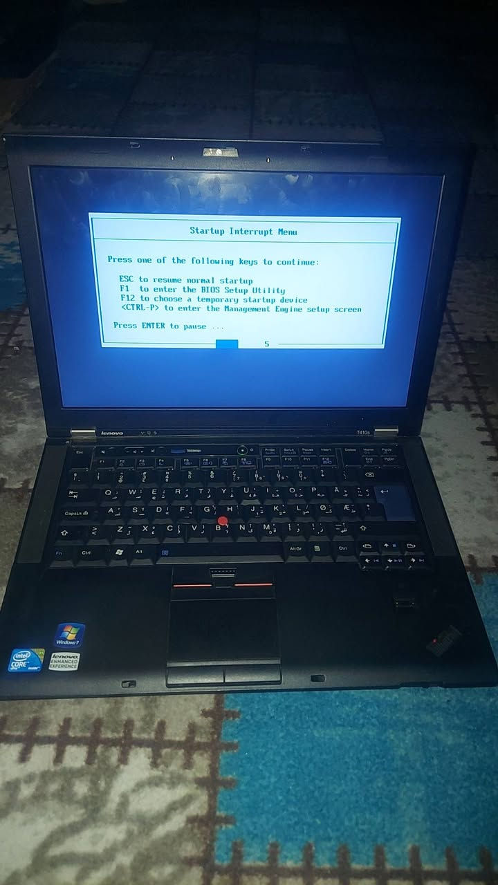 عندي لابتوب ب 100 الف اسمه leonvo t410s ونظامه ويندوز. 7 ultimate ومعالجة core i5 وكيبورد عربي انجليزي وبي جميع مخارج وموجود قرص DVD ورام 4 ونظيف بس موجود حرف u مكسور بس هذا وياه المحوله والجنطه والماوس


**إذا كنت صاحب هذا الإعلان وتريد حذفه لأي سبب، رجاءا أرسل رسالة إلى الدعم الفني**