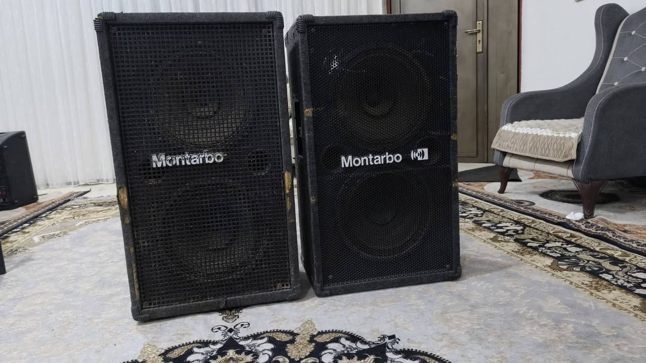 سماعات ثنائيه 
الكوت ***********
