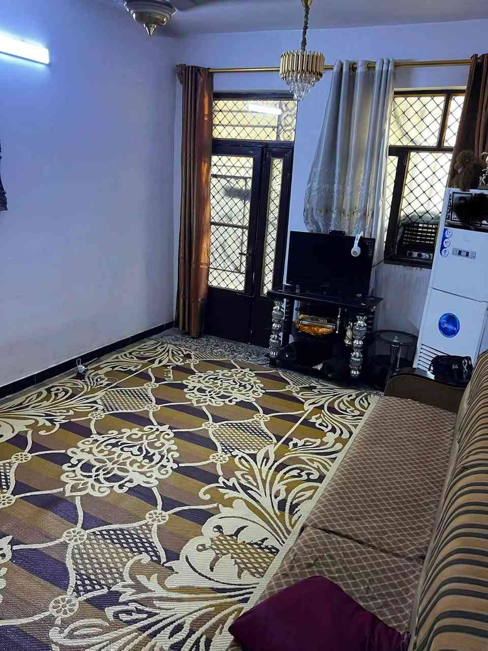 دار للبيع بمنطقه الزعفرانيه حي الزهور الزراعي بيت طابق ونص استقبال كليدور وغرفتين وصحيات ارضيه كاشي والسطح شتايكر البيت مساحته ١٠٠متر كهرباء خط ذهبي و وطنيه واجهة ٥ ونزال ٢٠ بيت نضيف سند ١٧ موقعه الزعفرانيه حي الزهور الزراعي مقابل مول الجوهره الفرع بدايته صوره الصدر السعر٦٢ وبي مجال ***********

