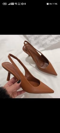 ملابس • قطعتين • توصيل موجود