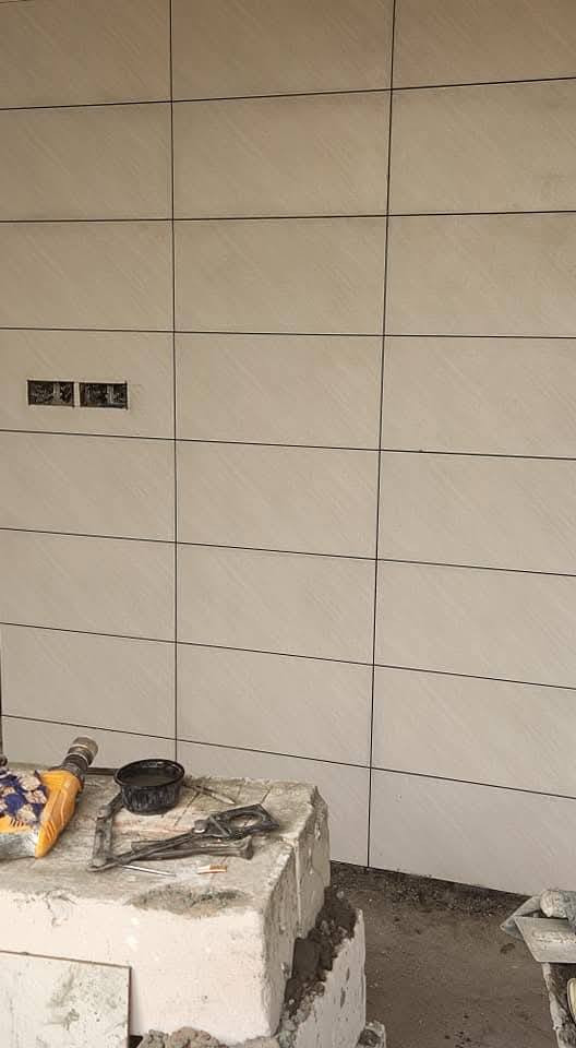 اسطه سيراميك جدران وارضيات مستعد للعمل 
العنوان بصره حيانيه
***********
***********
