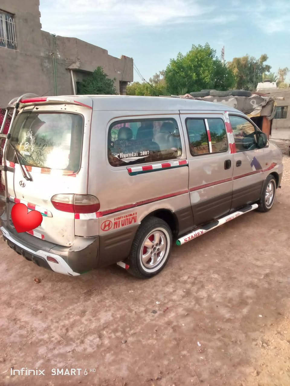 ستاركس 2005 باسمي سنويه لل 27 بها تعمير بالشاصي الجو السائق الشواصل الباقيه مقفوله
ملاحظه اخوان السياره بلاديه بدون صبغ سعر 72 ***********
