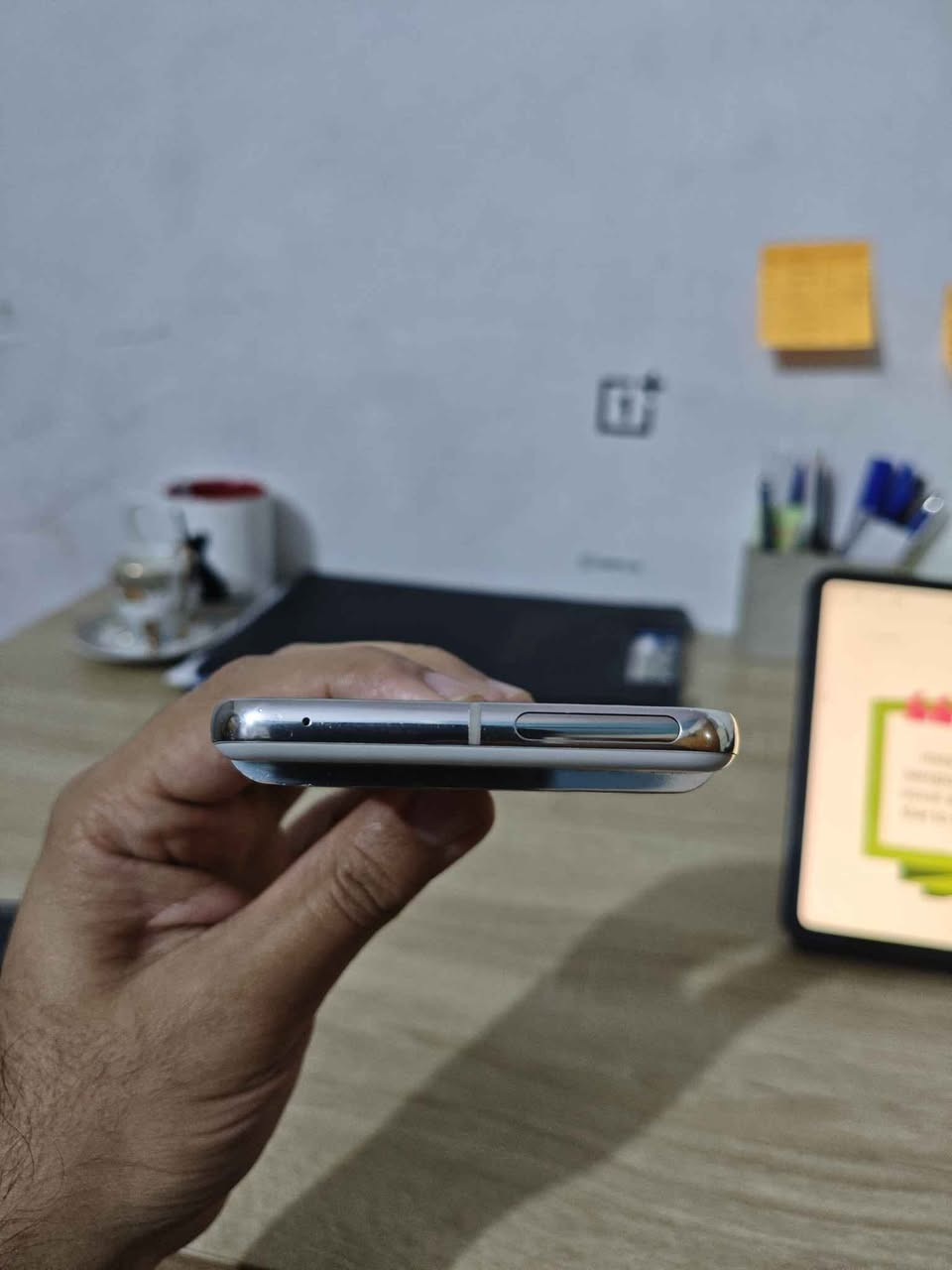 موبايل Google pixel 8 pro 
مستخدم نظيف نظافته 90% 
مكفول من الخلل او التصليح 
رام 12 ذاكرة 128
سيم كارت +E-SIM
ملحقات شاحن اصلي فقط 
السعر 480 الف 
كربلاء حي الغدير شارع المشجر 
توصيل موجود *********** كربلاء, العراق
