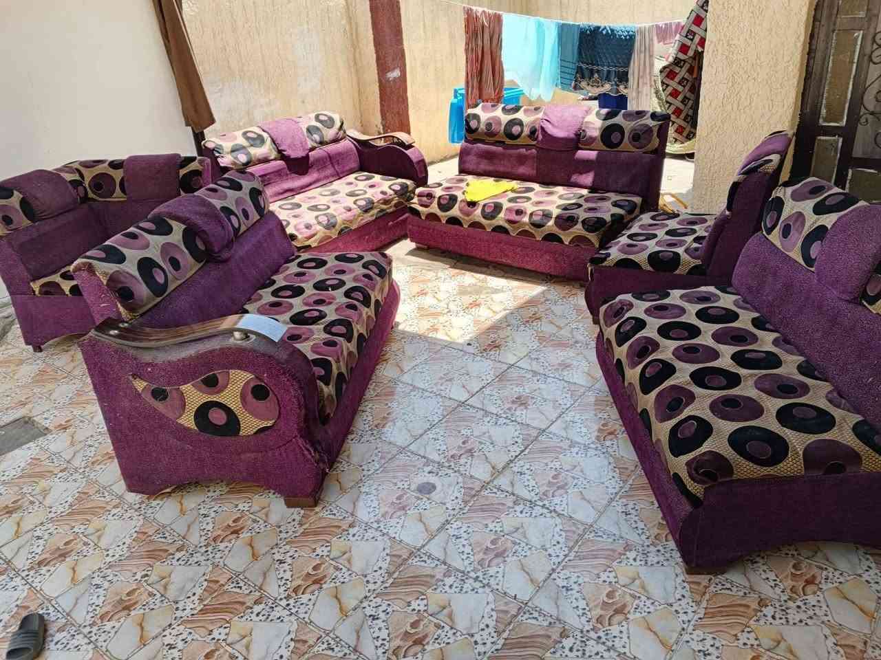 ديوان12مقعد نضيف كلش العنوان حله ورديه خارج قرب علوت المخضر يم البسطيات مال المخضر بيع مستعجل كلش  *********** كلش نضيف اب125الف والله بلاش
