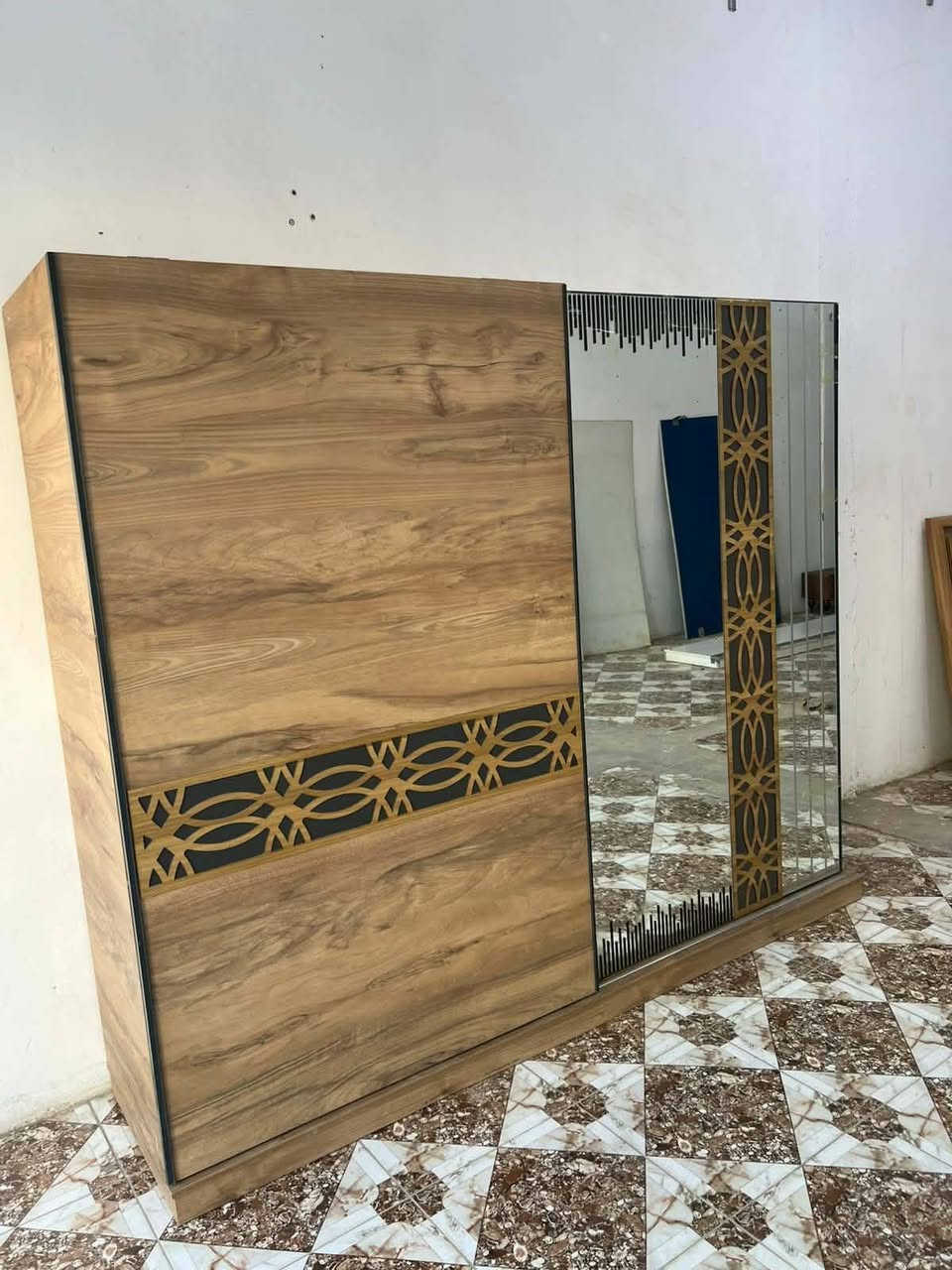 وأتساب سوق المفرق قرب فلكت نهودة***********
