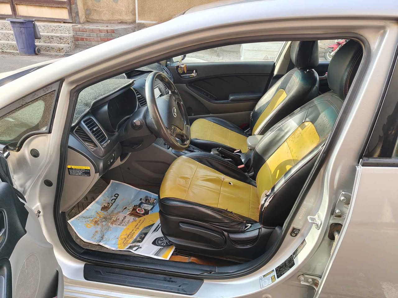 السلام عليكم 
فورتي 2016 
رقم بغداد 
حادثها جاملغ وبنيد مبدلات 
بدون ايرباك 
مكينة دوش 1800 
مواصفات عاديه 
تبريد شغال / كير ومكينة مكفولات
ماشيه 88 ميل 
العنوان كربلاء 
السعر 120 وبيها مجال بسيط
*********** كربلاء, العراق
