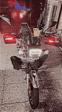 سلام عليكم ايراني سولنك مكينه ٢٠٠ موديل ٢٠٢٥قبل شهرين اقل نازله رمبه تشغيل ع بعد جهاز انذار دراجه جديده ماشيه الفين او شويه يعني بعده جديده مكاني بغداد تقاطع درويش تواصل فقط رقم ***********
