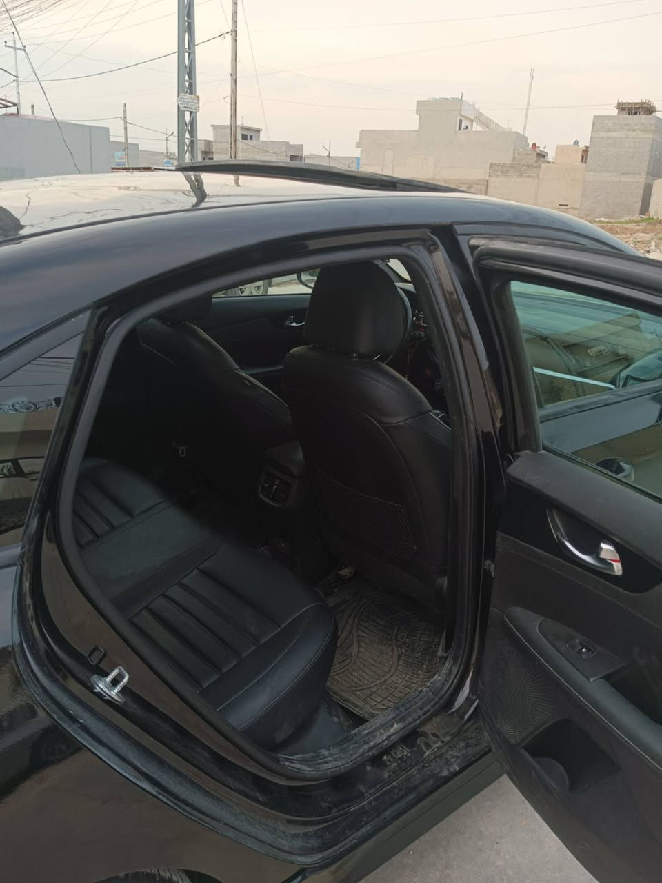 مكلف ب نشر
للبيع فقط
 فورتي موديل 2023 
كاتي تخريج قبل سبوع 
 جيتي لاين ١/١
محرك ٢٠ دوش
كير 8 نمر
بصمه ابواب 
بصمه تشغيل
تشغيل عن بعد
فتحه سلايد روف
كشنات جلد
كشنات حار بارد
كشن كهرب
شاشه 8 انج وكامره دواره
تبريد امامي خلفي
احكم تبريد شاشه بيانو
فول تحكم دركه 
كروز سرعه 
تحديد مسار
رادارات
وقوف ذكي
قبق صندق ذكي
اشاره ب مري
بك لايت لد
 السياره كالبه الصور بل منشور
وحاليا مصلحه انطيك صبغ عام
تترقم محافظات شماليه فقط
مكانها موصل ايسر
السعر 122$ 
***********
‏‪***********‬‏
